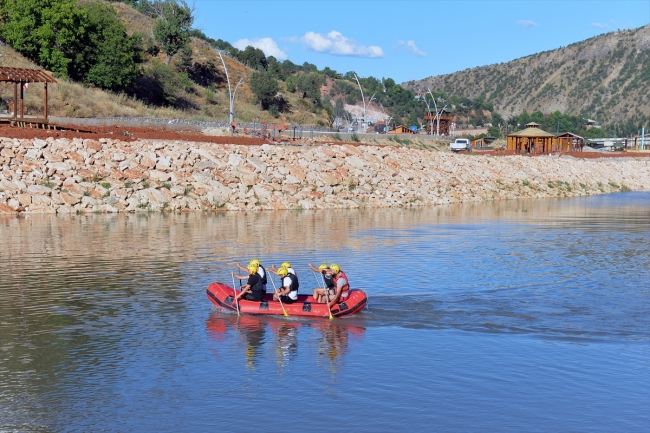 Tuncelili raftingci kızlar Dünya Şampiyonası'na hazırlanıyor